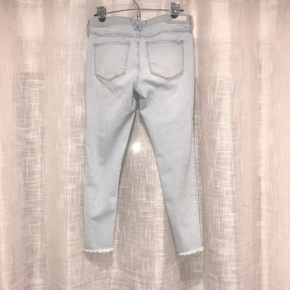 A&F Distressed Light Wash Cropped Skinny Jeans - Picture 2 of 6